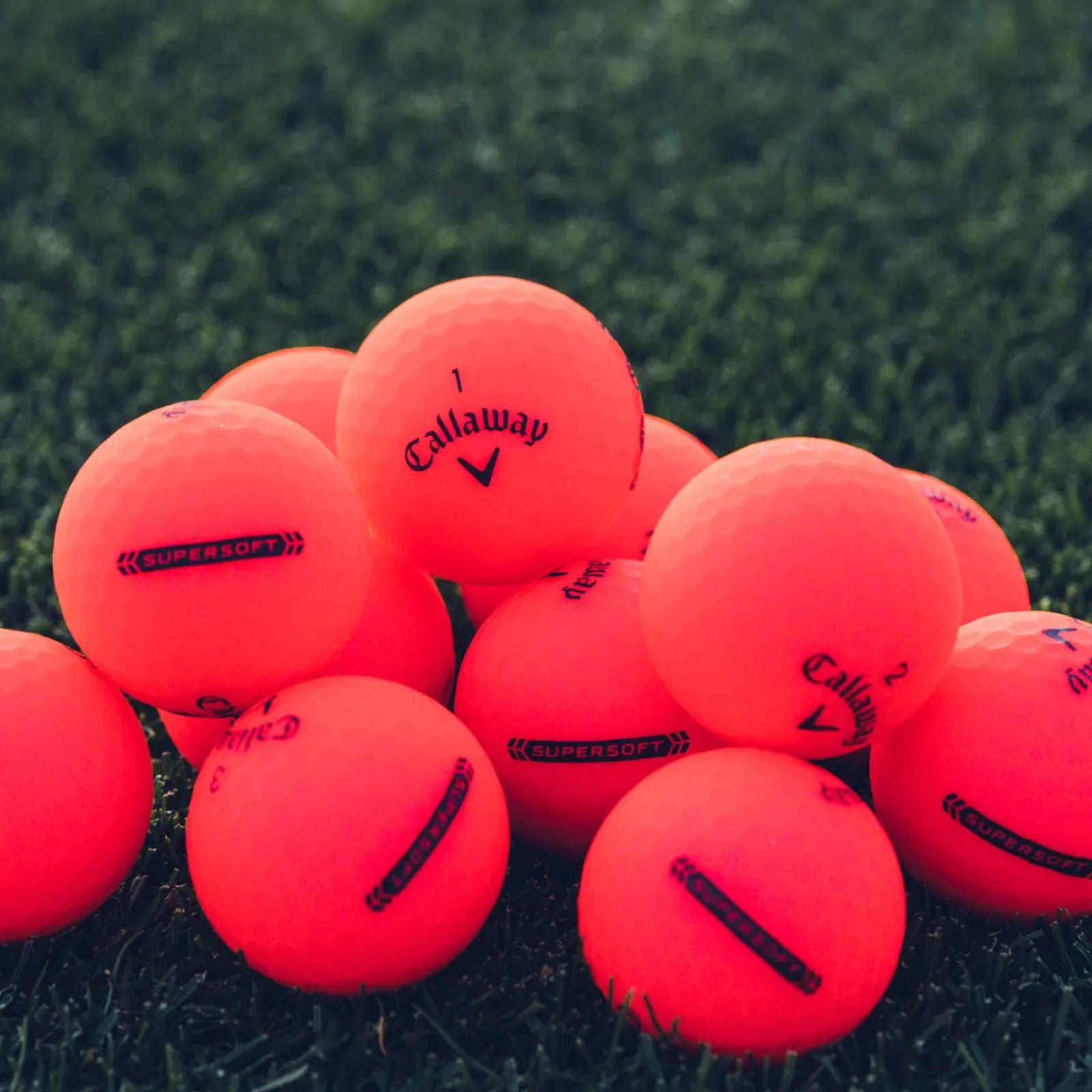 Callaway SuperSoft Matte Red Golf Balls in Grass